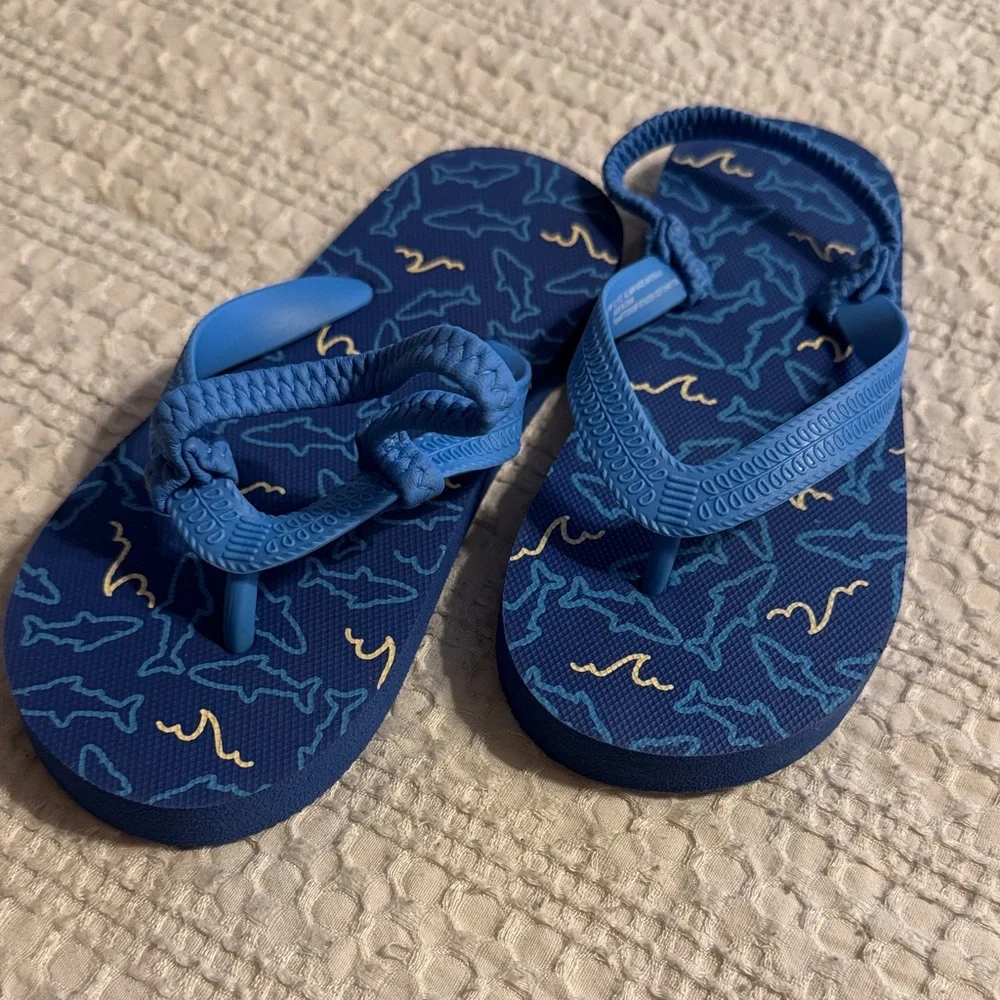 Cat & Jack Kids Blue and Black Sandals Set